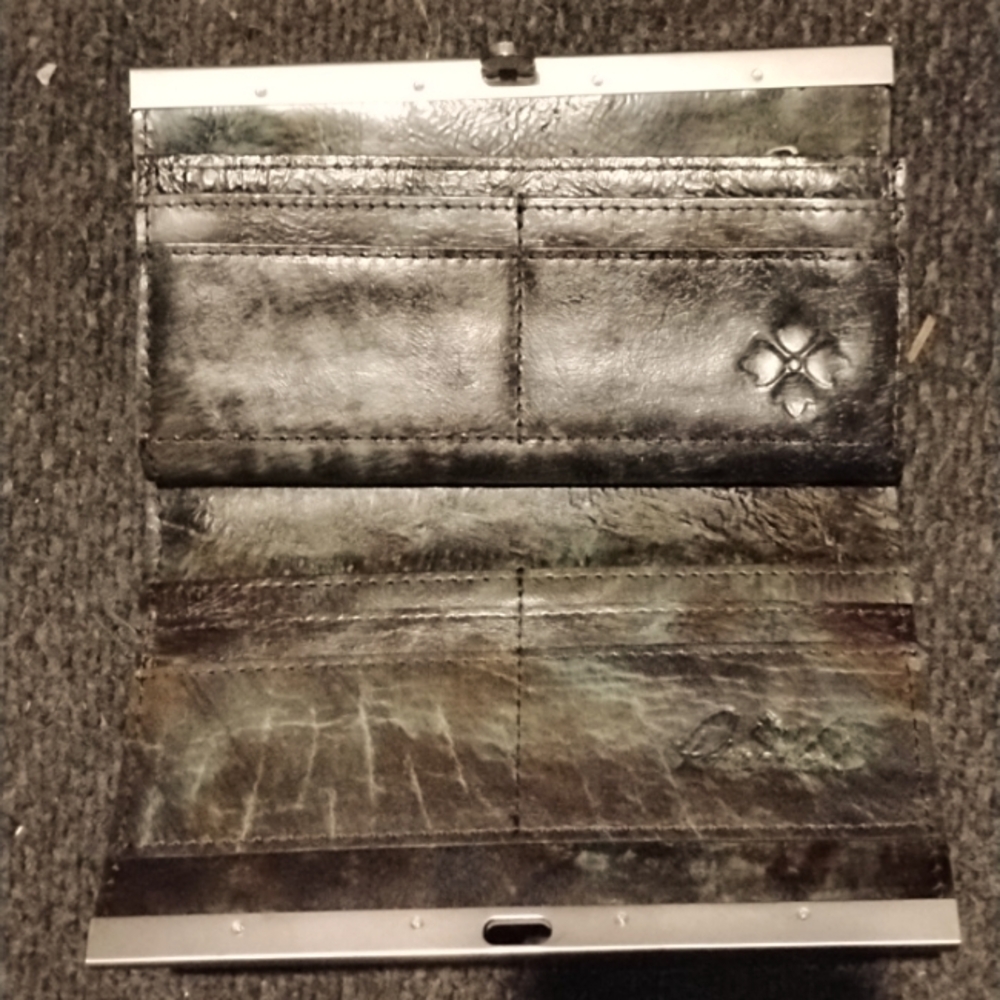 Patricia Nash Wallet - Picture 2 of 3